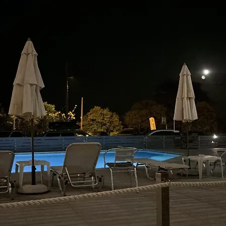 3 Island View Otel