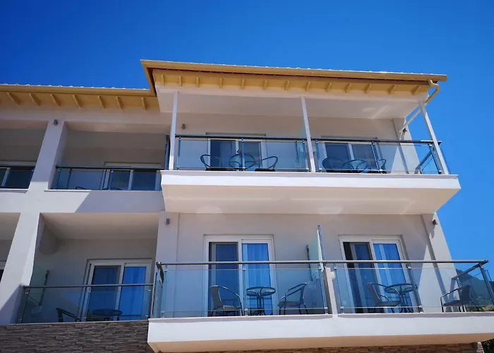 3 Island View Hotel 3*