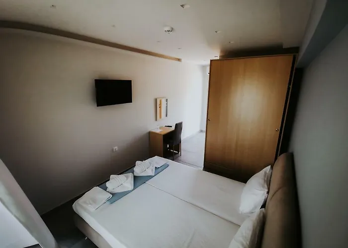 3 Island View Hotel 3*