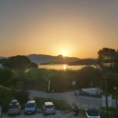 3 Island View 3*