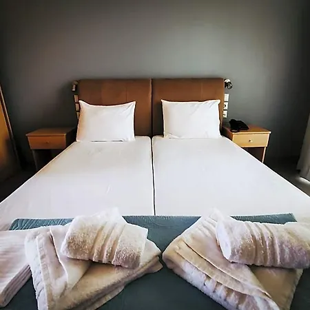 3 Island View Hotel