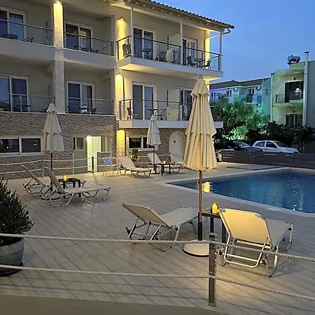 3 Island View Hotel 3*