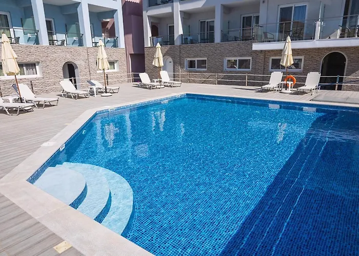 3 Island View Hotell Nidhrion