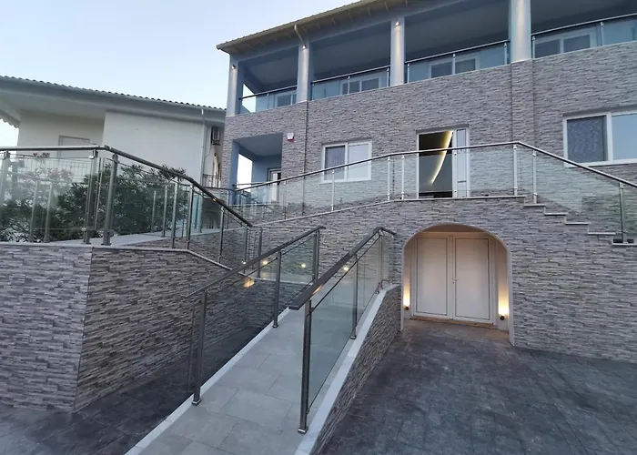 3 Island View Hotell 3*